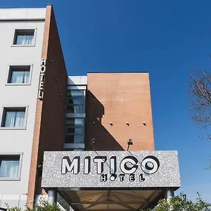 מלון Mitico & Natural