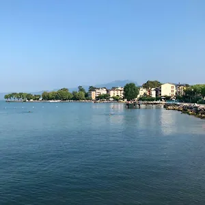  Apartment La Chiaretto Italien